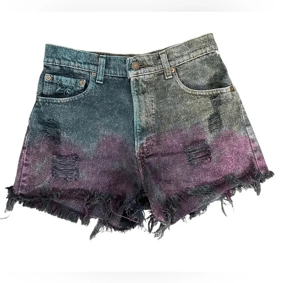 Vintage Levi's Women's 501 Jeans Shorts Black Denim High Waist Cutoffs 90s Y2k - Picture 2 of 13